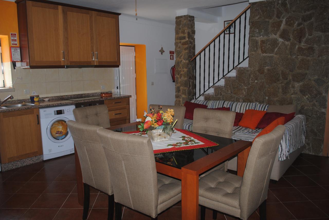 Moradia Familia Escoto Villa Монсанту Екстериор снимка
