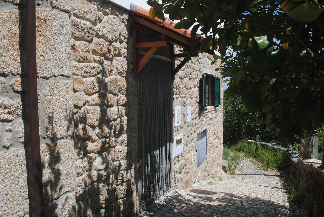 Moradia Familia Escoto Villa Монсанту Екстериор снимка